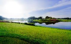 Uniland Golf & Resort image 1
