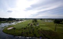 Uniland Golf & Resort image 3