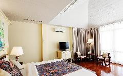 Courtyard View Room