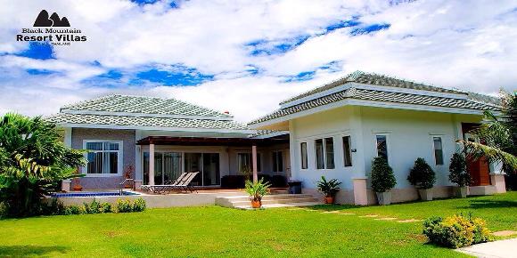 Black Mountain Golf Resort
