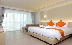 Deluxe King and Twin bed