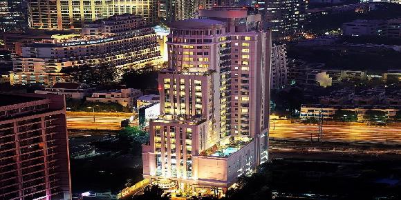 DoubleTree by Hilton Bangkok Ploenchit