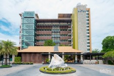 NATEE THE RIVERFRONT HOTEL
