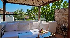 Oceanbed Jacuzzi Villas